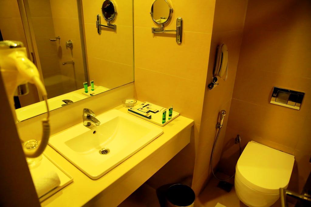 Best Western Jubilee Ridge Hyderabad Esterno foto