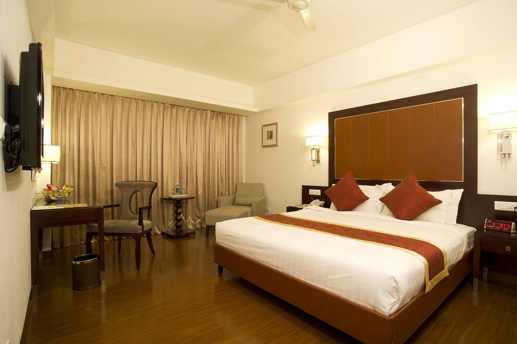 Best Western Jubilee Ridge Hyderabad Esterno foto