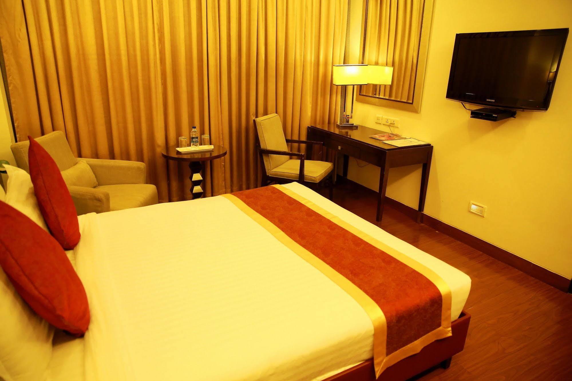 Best Western Jubilee Ridge Hyderabad Esterno foto