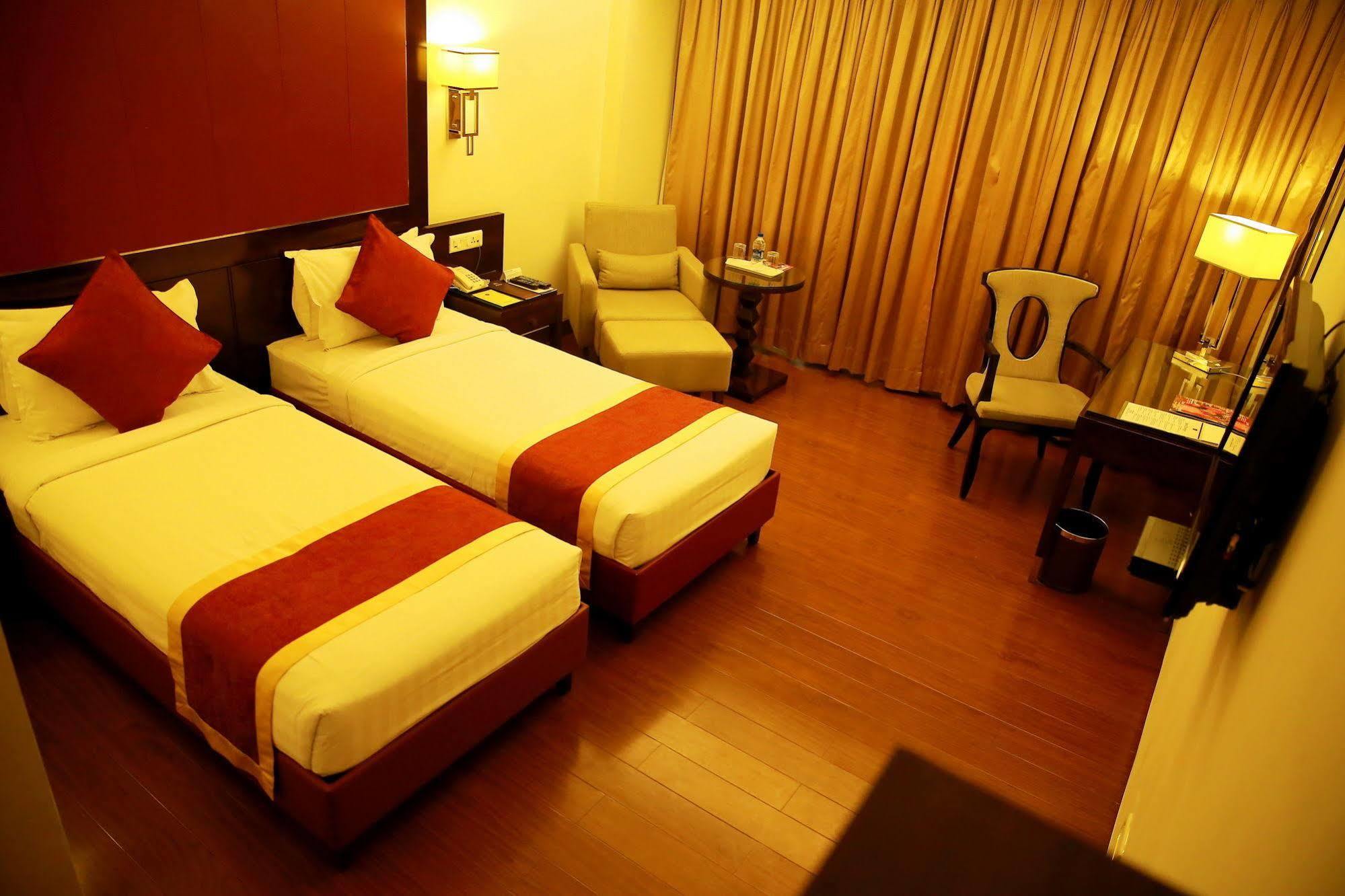 Best Western Jubilee Ridge Hyderabad Esterno foto